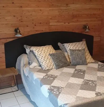 D'hotes Des Trouilles Bed & Breakfast Lafrancaise